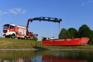 Schweres Rüstfahrzeug Feuerwehr Traun