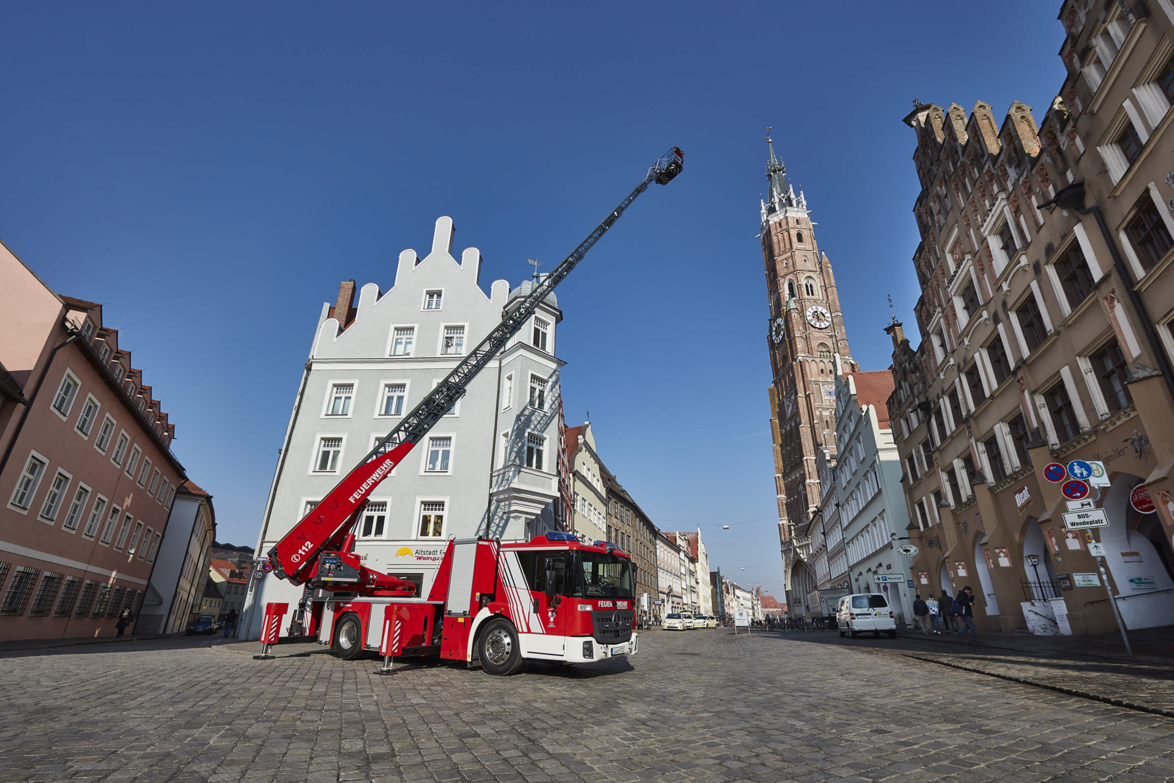 FF Landshut Rosenbauer L32A-XS
