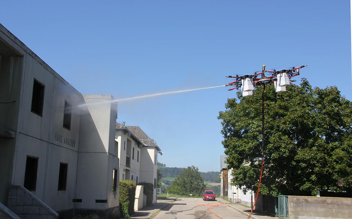Height test with extinguishing drone