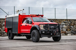 Mini pumper on Ford F-550 EXTREME with 1500 l water tank, 300 l foam tank, NH35 pump system in gunmetal design and RM25 roof turret