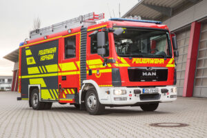 LF20 (firefighting vehicle with 2000 l water tank) of the Hofheim volunteer fire department on MAN TGL, year of construction 2017