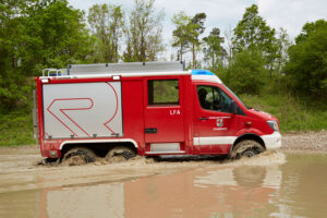 LF-A (all-wheel drive firefighting vehicle) of the Steinbruch volunteer fire department on a Mercedes Benz Sprinter, 6x6 Oberaigner conversion, built in 2015