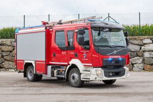HLF2 (rescue vehicle 2) of the Voith St. Pölten company fire department as CT Frame on Volvo FL, year of construction 2020